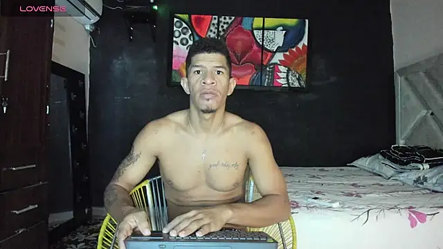 Snapshot of antonio_aguilarx chatting on July 1, 1:56 pm antonio aguilarx online show from July 1, 1:56 pm