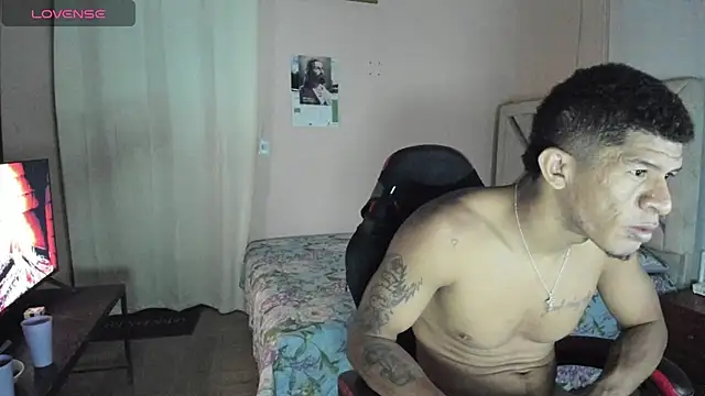 Snapshot of antonio_aguilarx chatting on July 15, 1:33 am antonio aguilarx online show from July 15, 1:33 am