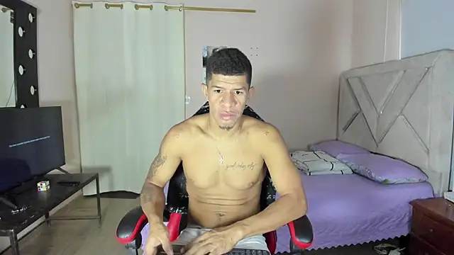 Snapshot of antonio_aguilarx chatting on July 30, 7:24 pm antonio aguilarx online show from July 30, 7:24 pm