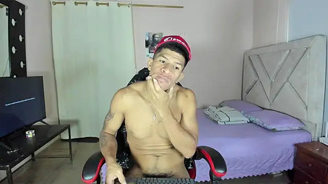 Snapshot of antonio_aguilarx chatting on July 31, 8:30 pm antonio aguilarx online show from July 31, 8:30 pm