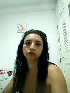 Snapshot of mariana_santacoloma chatting on June 10, 11:35 pm mariana santacoloma online show from June 10, 11:35 pm