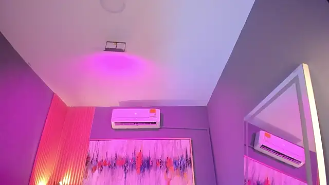 lilian vergara online show from February 24, 7:45 pm