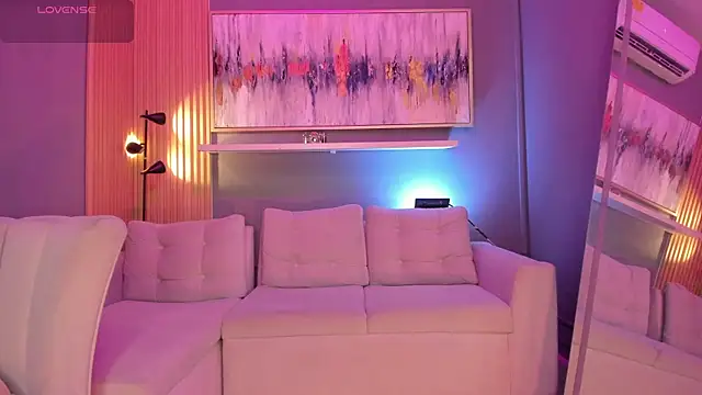 Snapshot of lilian_vergara chatting on June 16, 7:38 pm lilian vergara online show from June 16, 7:38 pm