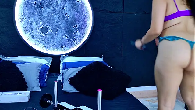 Aisha-Ferrer online show from March 8, 5:00 am