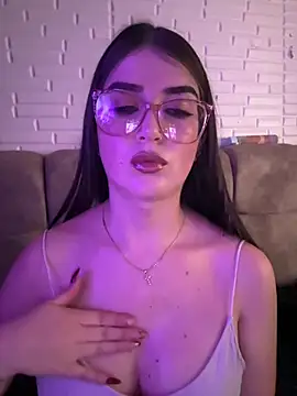 moon0626 online show from April 13, 2:33 pm