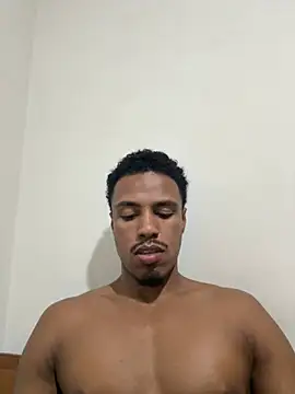 Snapshot of LorenzoBlack27 chatting on June 22, 11:24 pm LorenzoBlack27 online show from June 22, 11:24 pm
