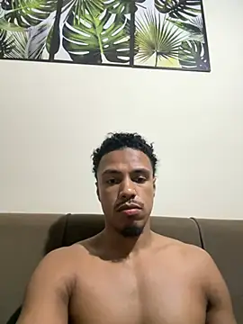 Snapshot of LorenzoBlack27 chatting on June 23, 10:41 pm LorenzoBlack27 online show from June 23, 10:41 pm