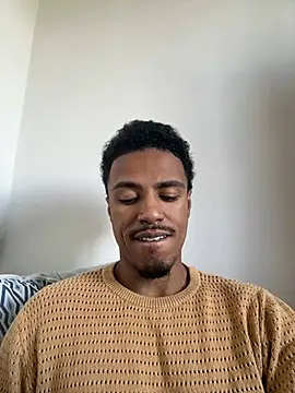 Snapshot of LorenzoBlack27 chatting on June 25, 3:49 pm LorenzoBlack27 online show from June 25, 3:49 pm