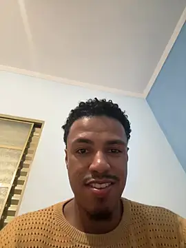 Snapshot of LorenzoBlack27 chatting on July 10, 3:44 am LorenzoBlack27 online show from July 10, 3:44 am