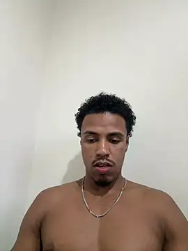 Snapshot of LorenzoBlack27 chatting on July 19, 9:18 pm LorenzoBlack27 online show from July 19, 9:18 pm