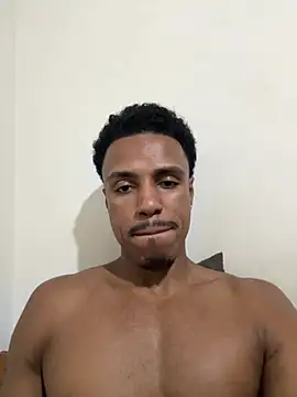 Snapshot of LorenzoBlack27 chatting on July 24, 11:36 pm LorenzoBlack27 online show from July 24, 11:36 pm