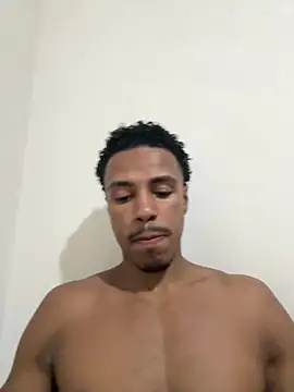 Snapshot of LorenzoBlack27 chatting on July 28, 11:37 pm LorenzoBlack27 online show from July 28, 11:37 pm