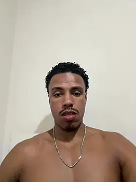 Snapshot of LorenzoBlack27 chatting on July 30, 11:26 pm LorenzoBlack27 online show from July 30, 11:26 pm