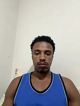 Snapshot of LorenzoBlack27 chatting on August 3, 9:40 pm LorenzoBlack27 online show from August 3, 9:40 pm