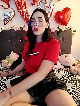 Snapshot of RoseNyx chatting on February 14, 9:33 pm RoseNyx online show from February 14, 9:33 pm