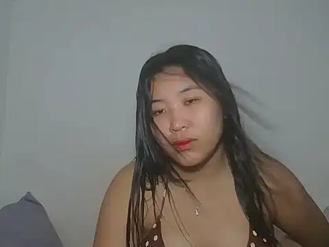 Zyeiii online show from March 4, 9:48 am