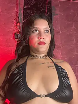 Snapshot of CamiBDSM chatting on April 1, 8:50 pm CamiBDSM online show from April 1, 8:50 pm