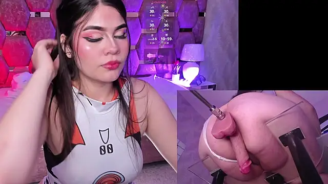 IsabellaBlow online show from May 15, 1:51 pm