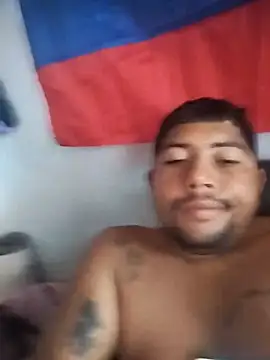 Snapshot of master_juju1924 chatting on June 28, 2:12 pm master juju1924 online show from June 28, 2:12 pm
