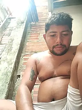 Snapshot of master_juju1924 chatting on July 3, 4:46 pm master juju1924 online show from July 3, 4:46 pm