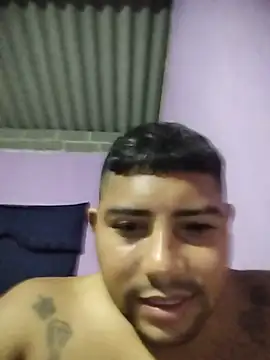 Snapshot of master_juju1924 chatting on August 1, 5:29 am master juju1924 online show from August 1, 5:29 am