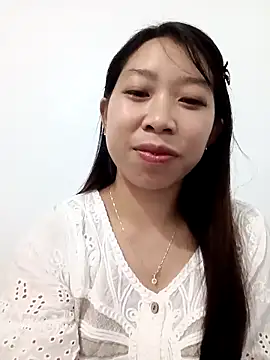 Snapshot of Mayly_lucky2 chatting on May 4, 5:25 am Mayly lucky2 online show from May 4, 5:25 am