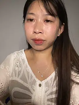 Snapshot of Mayly_lucky2 chatting on May 19, 2:01 pm Mayly lucky2 online show from May 19, 2:01 pm