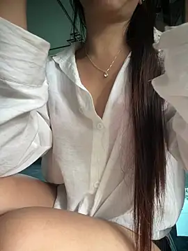 Snapshot of Mayly_lucky2 chatting on May 22, 1:02 am Mayly lucky2 online show from May 22, 1:02 am
