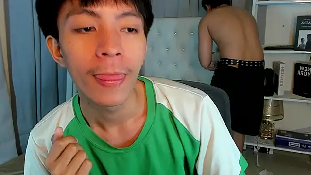 davincihugecock online show from February 7, 4:43 pm