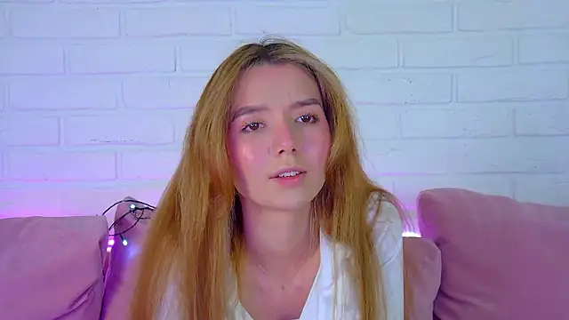 Snapshot of VanessaVienne chatting on February 16, 4:47 pm VanessaVienne online show from February 16, 4:47 pm