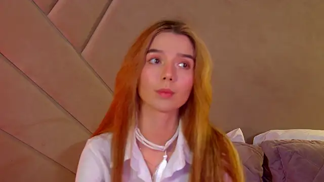 Snapshot of VanessaVienne chatting on March 3, 4:24 pm VanessaVienne online show from March 3, 4:24 pm