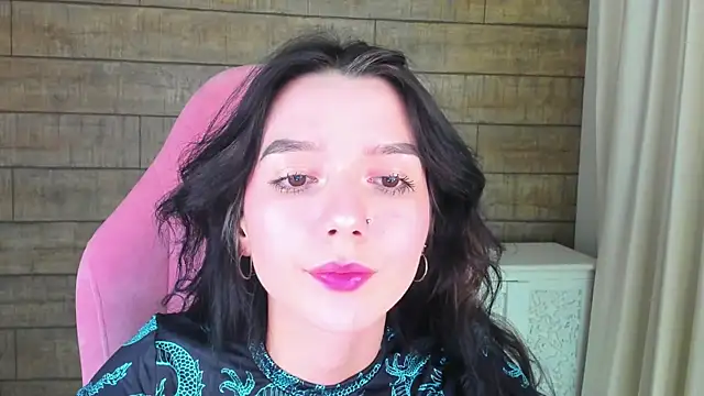 Snapshot of VanessaVienne chatting on March 9, 4:22 pm VanessaVienne online show from March 9, 4:22 pm