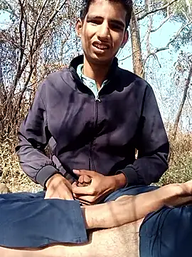 Snapshot of sahilcute1 chatting on January 12, 4:18 am sahilcute1 online show from January 12, 4:18 am