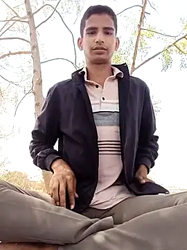 Snapshot of sahilcute1 chatting on April 11, 6:07 am sahilcute1 online show from April 11, 6:07 am