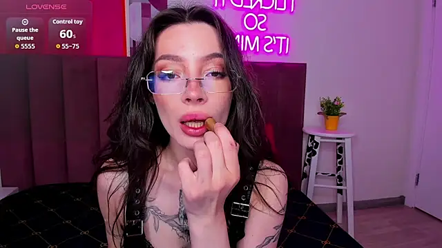 IvyDainty online show from June 21, 1:08 am