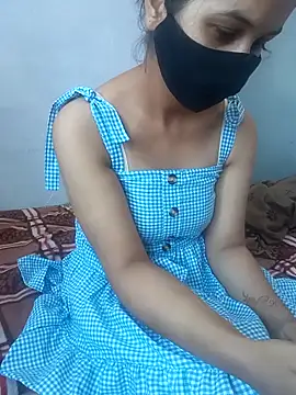 Snapshot of eddy_girl chatting on February 1, 7:29 am eddy girl online show from February 1, 7:29 am