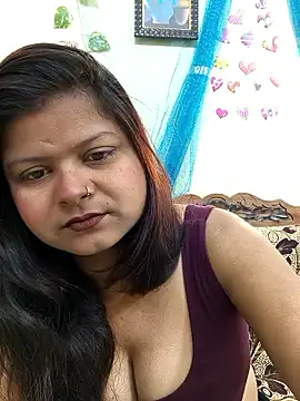 Attractive Queen  online show from January 10, 4:36 am