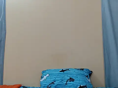 Amanda April online show from January 17, 2:00 pm