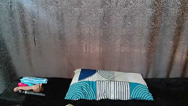 Amanda April online show from March 10, 7:24 am