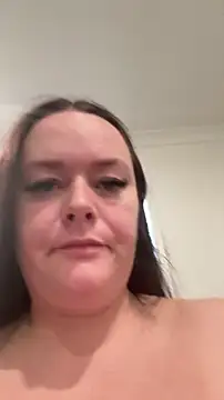 Snapshot of carinabro10 chatting on June 1, 2:24 am carinabro10 online show from June 1, 2:24 am