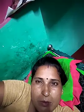 Snapshot of Reena_lodha chatting on May 11, 2:56 pm Reena lodha online show from May 11, 2:56 pm