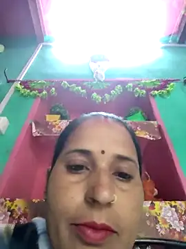 Snapshot of Reena_lodha chatting on May 12, 11:51 am Reena lodha online show from May 12, 11:51 am