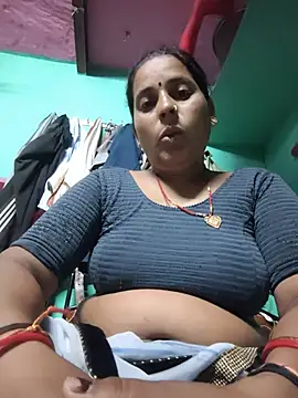 Snapshot of Reena_lodha chatting on May 18, 10:04 pm Reena lodha online show from May 18, 10:04 pm