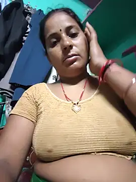 Snapshot of Reena_lodha chatting on May 19, 11:00 pm Reena lodha online show from May 19, 11:00 pm