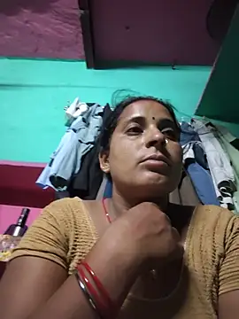 Snapshot of Reena_lodha chatting on May 23, 8:46 pm Reena lodha online show from May 23, 8:46 pm