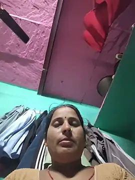 Snapshot of Reena_lodha chatting on June 1, 10:55 pm Reena lodha online show from June 1, 10:55 pm