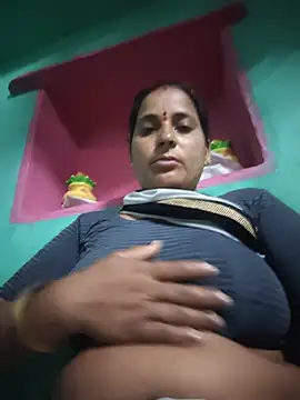 Snapshot of Reena_lodha chatting on June 6, 8:57 pm Reena lodha online show from June 6, 8:57 pm