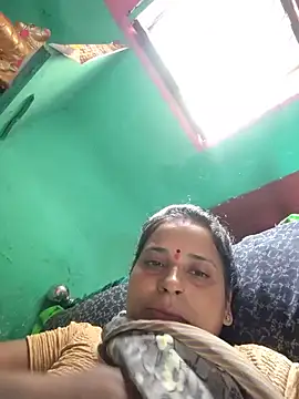 Snapshot of Reena_lodha chatting on June 13, 8:34 am Reena lodha online show from June 13, 8:34 am