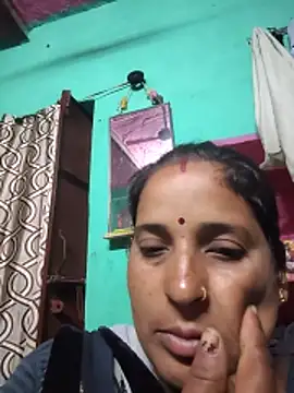 Snapshot of Reena_lodha chatting on June 14, 11:07 pm Reena lodha online show from June 14, 11:07 pm