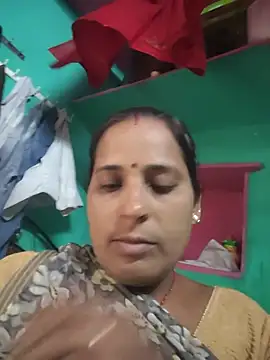Snapshot of Reena_lodha chatting on June 17, 8:28 am Reena lodha online show from June 17, 8:28 am